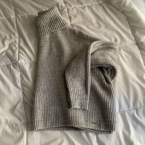 Hollister turtleneck cropped sweater